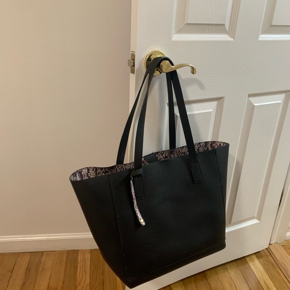 Large Black Tote Bag with Snake Kin print inside - Picture 3 of 6
